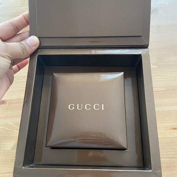 GUCCI TWIRL LEATHER WATCH - Picture 5 of 5